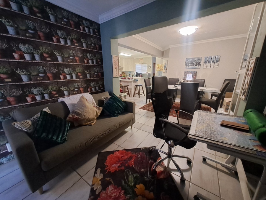 4 Bedroom Property for Sale in Heuwelsig Free State